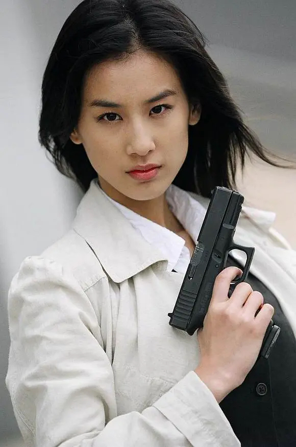 黄圣依：周星驰捧红后嫁二婚杨子，一年2亿零花钱，如今还好吗？