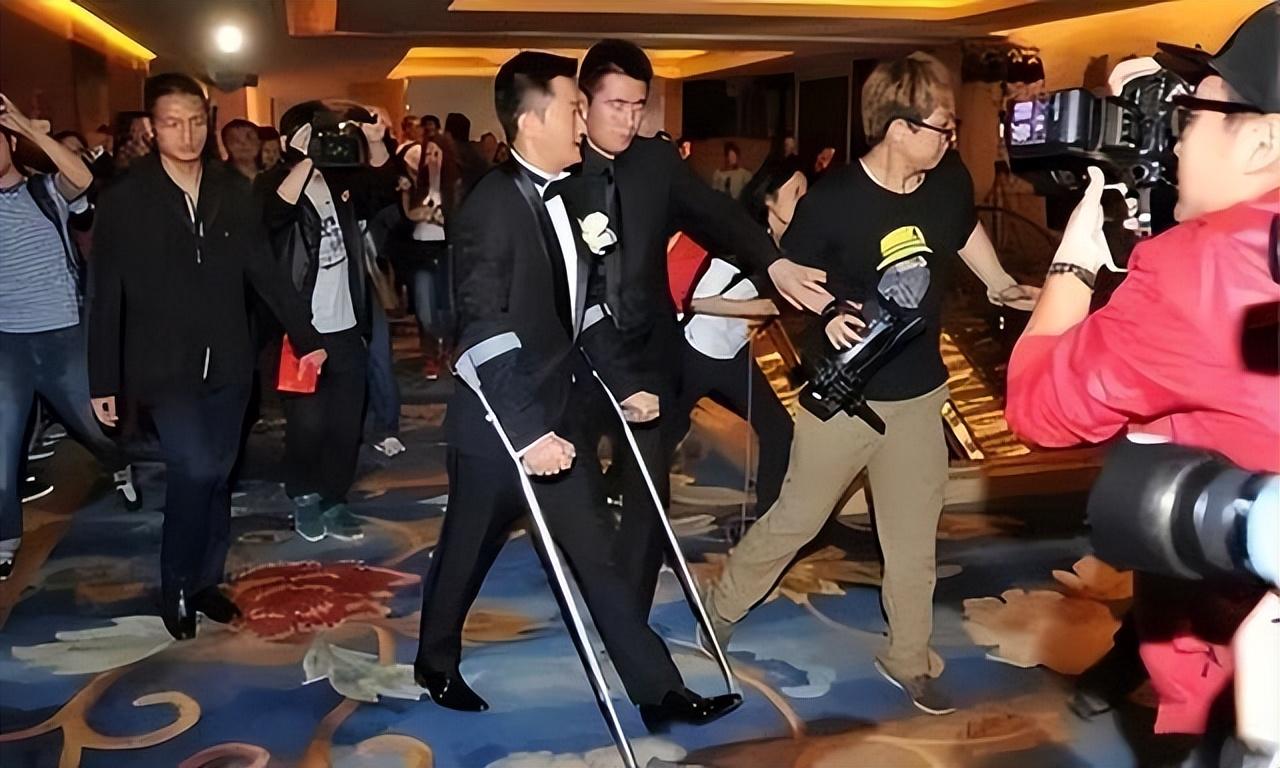 谢楠资料：作为一名优秀的主持人，她不应只被“吴京太太”定义