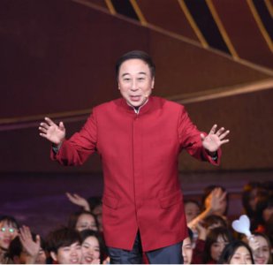 ​冯巩的妻子是谁（原来她才是冯巩老婆）