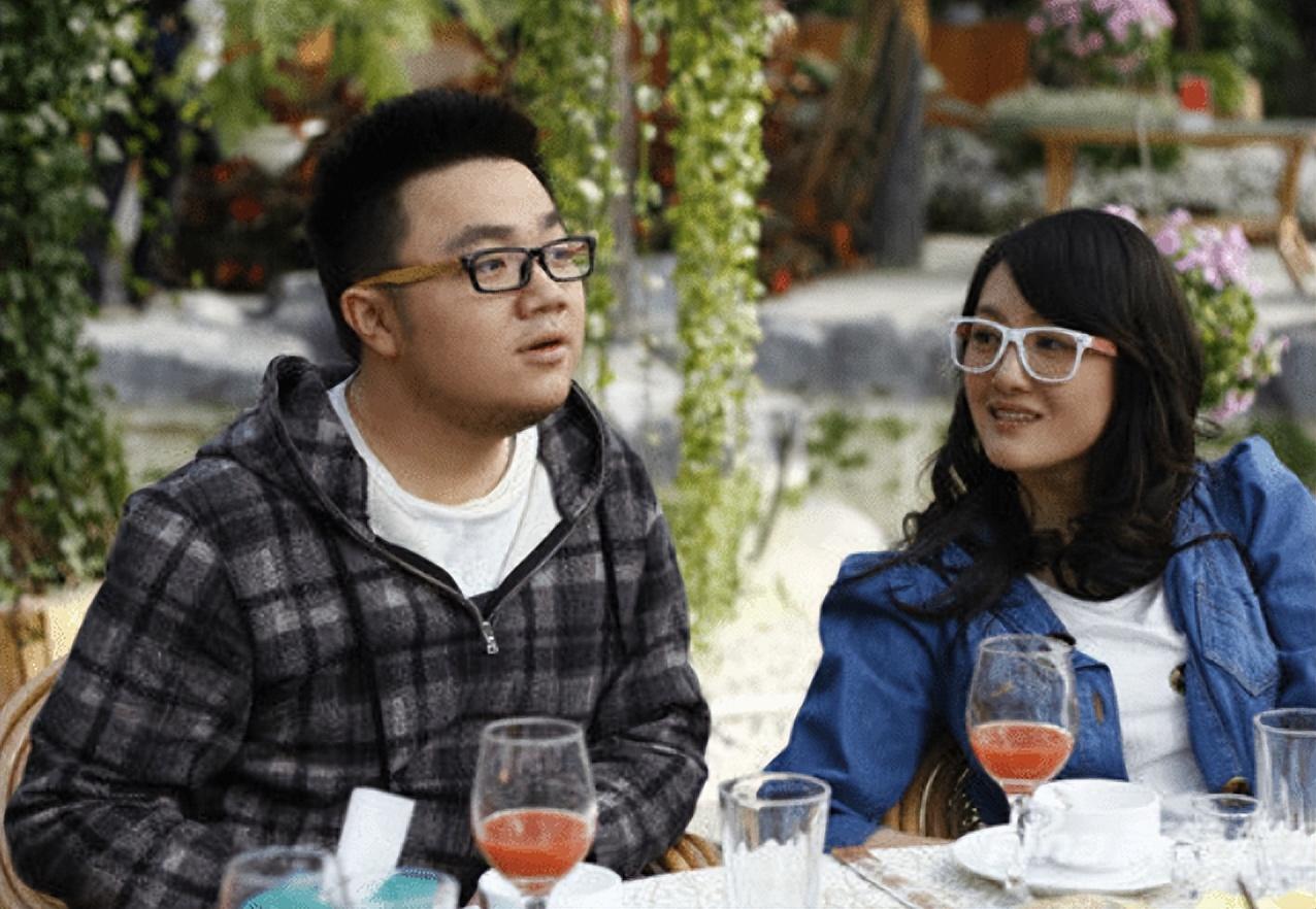 巴图的简介是什么（巴图：被生父拒认25年，从小被宋丹丹打压，娶大7岁妻子收获幸福）
