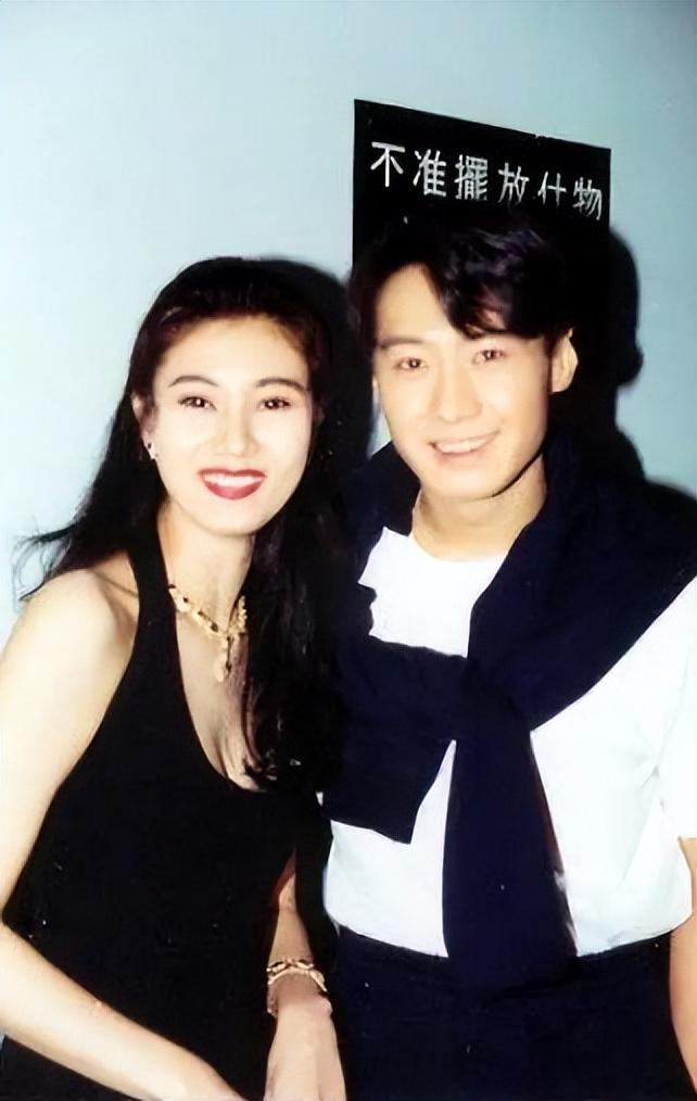 奋斗20年最终嫁入豪门的李嘉欣，她是如何抓牢的？