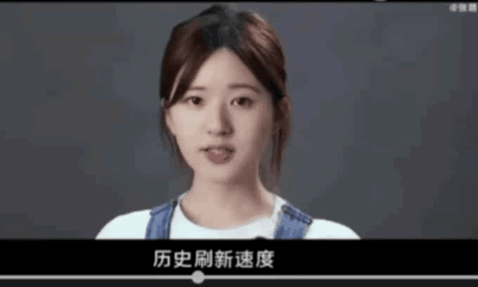 赵露思精修照引争议，粉丝集体督促减肥，让她不要活在美颜里