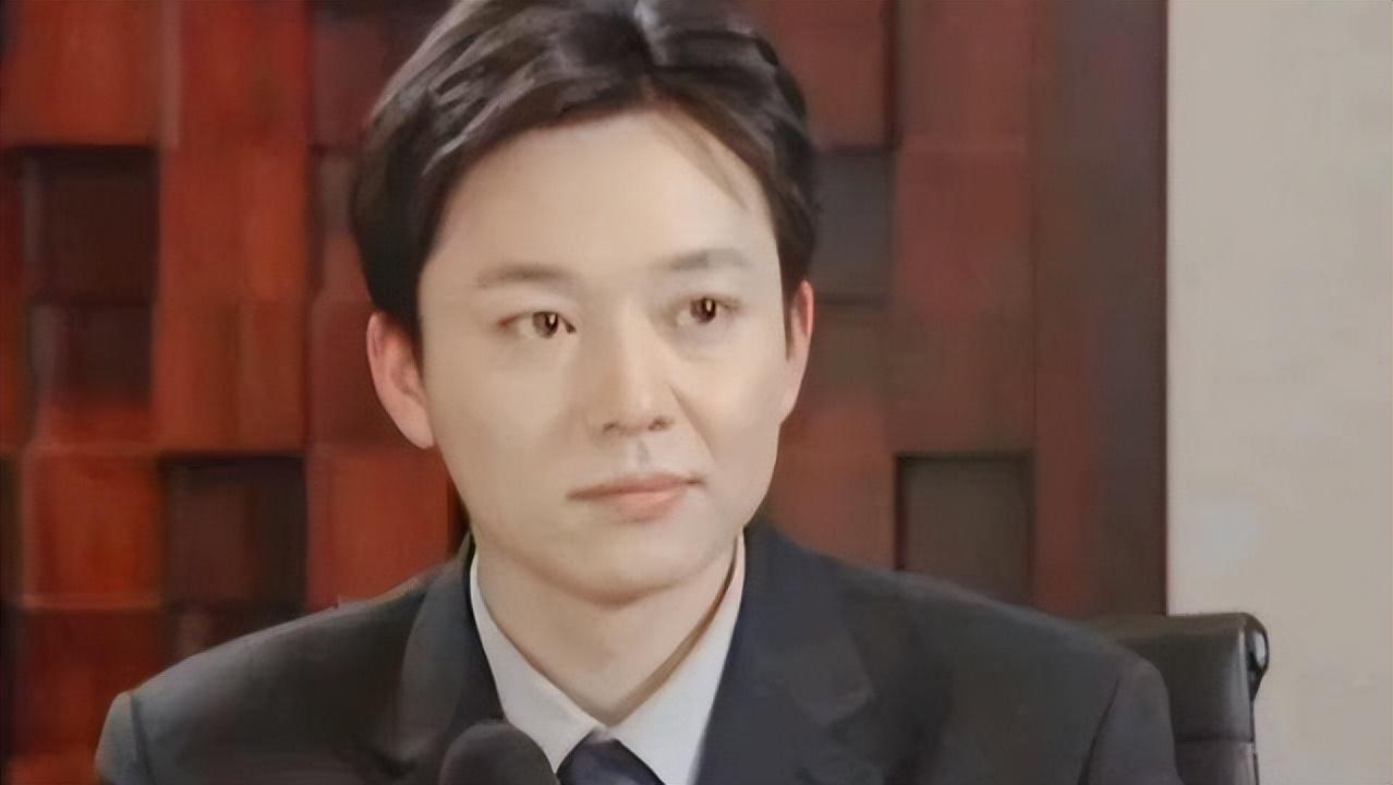 有过一段婚姻的演员刘奕君，带着儿子再婚，二婚终获幸福