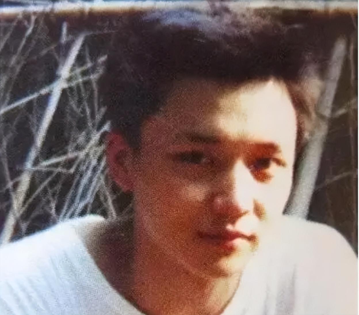 有过一段婚姻的演员刘奕君，带着儿子再婚，二婚终获幸福