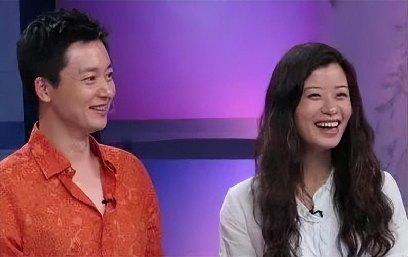 有过一段婚姻的演员刘奕君，带着儿子再婚，二婚终获幸福