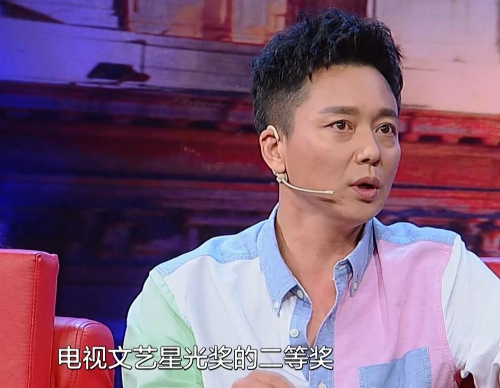 有过一段婚姻的演员刘奕君，带着儿子再婚，二婚终获幸福