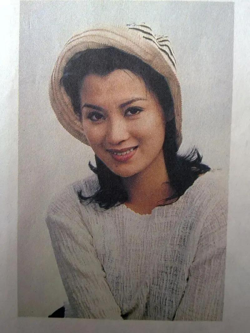 结三次婚，35岁带娃的史兰芽，如今被宠成少女！