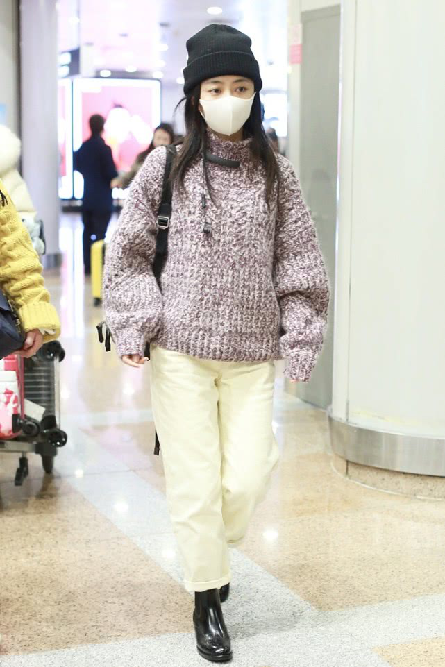 谭松韵真是不显老，看她的八套时尚私服搭配，清纯又减龄