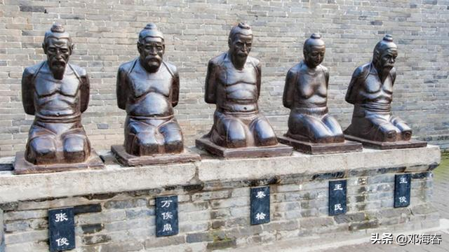 岳飞死后，秦桧过得怎么样？他是怎么死的？
