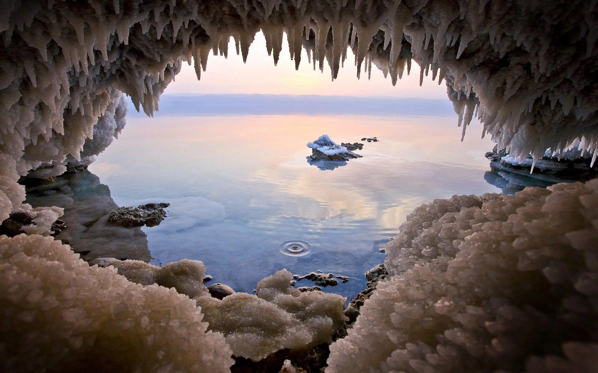 死海是咸水湖吗(死海是世界最深的咸水湖)