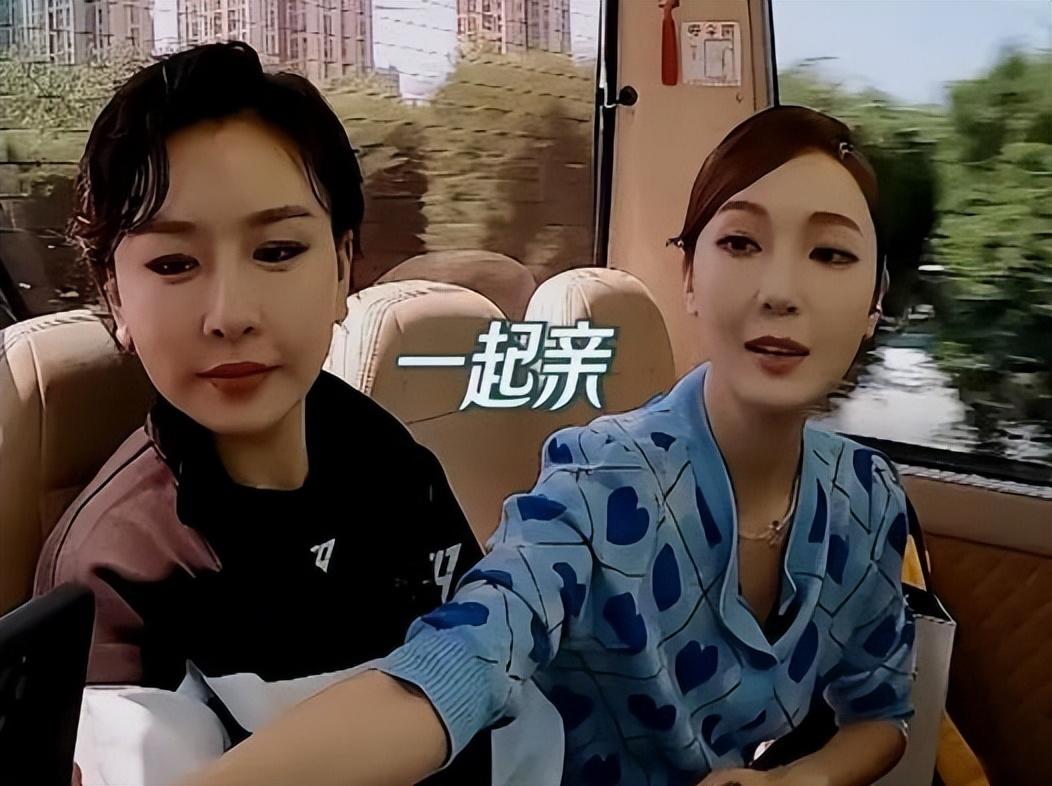 袁弘父亲节发文自嘲不如一棵树，张歆艺晒照为其过节，欢乐又温馨