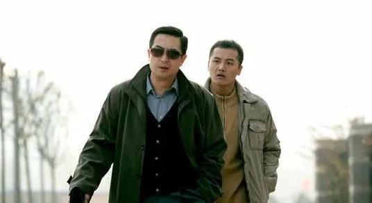 演员姬他:从画家到演员，被表哥张嘉译11部戏捧红，如今咋样了？