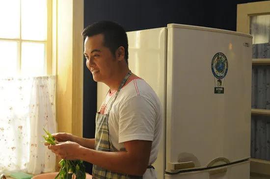 演员姬他:从画家到演员，被表哥张嘉译11部戏捧红，如今咋样了？