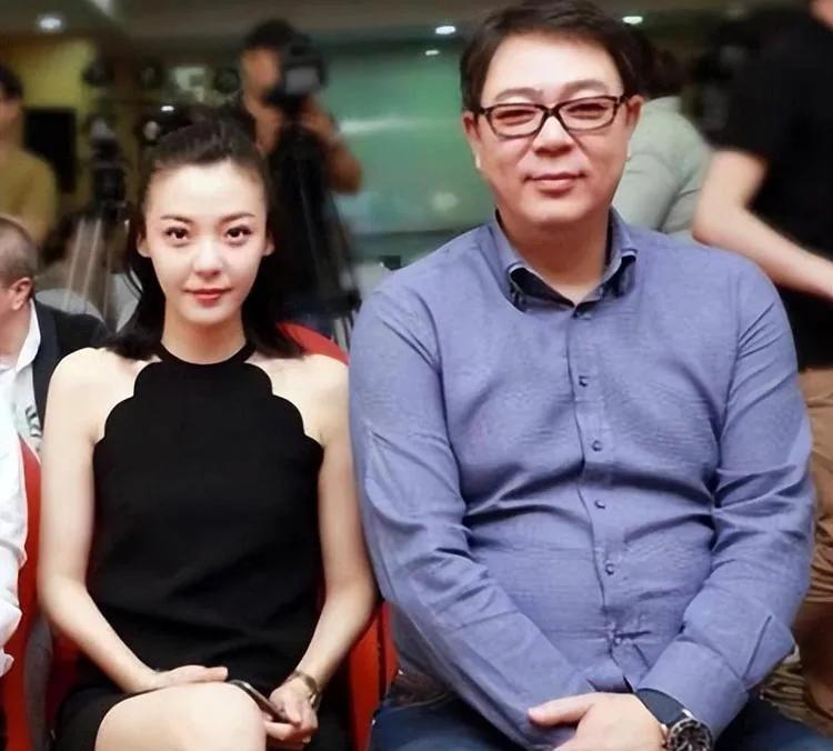 娶小11岁时玮的演员高亚麟，结婚多年无绯闻