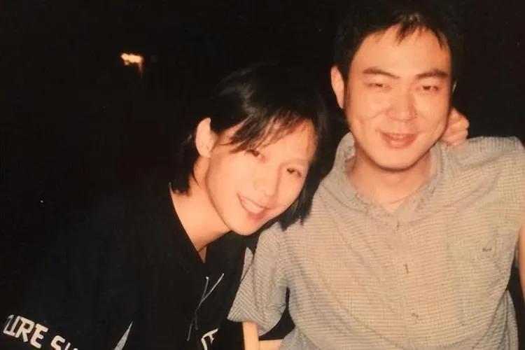 娶小11岁时玮的演员高亚麟，结婚多年无绯闻