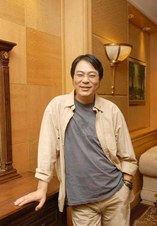 娶小11岁时玮的演员高亚麟，结婚多年无绯闻