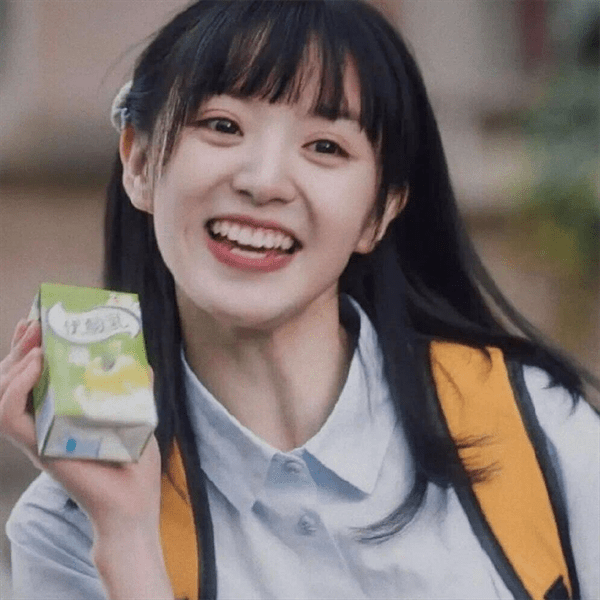 和善却有距离感的女孩(女孩和善为什么给人有距离感)