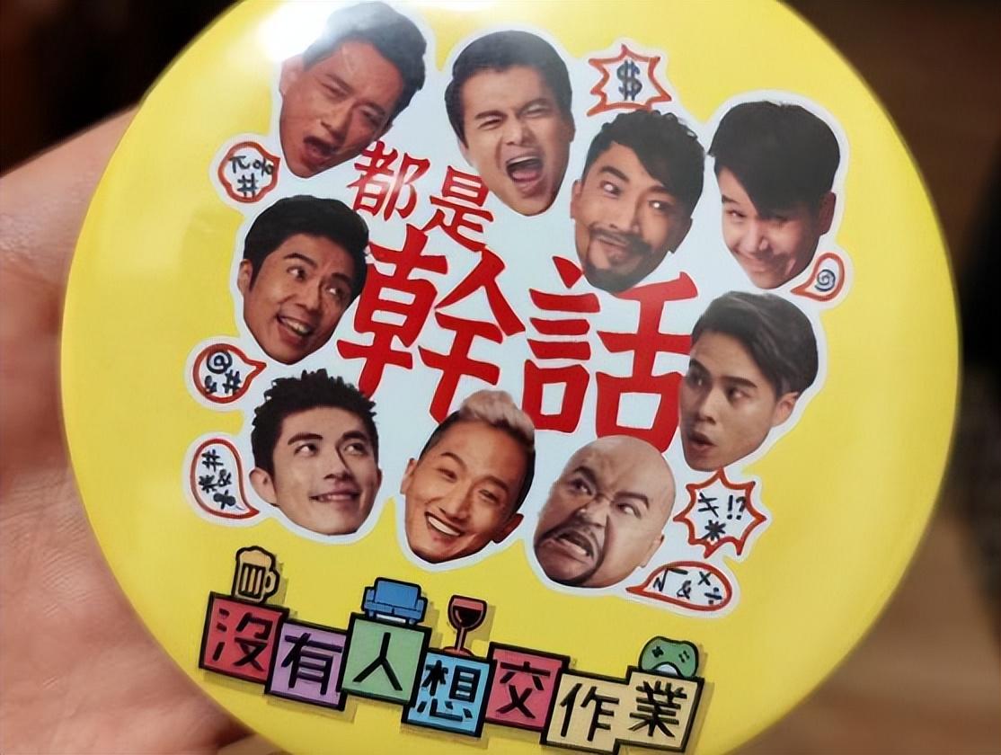 林依晨深夜晒照分享看剧心得，女儿小小林罕露面，长相引网友热议