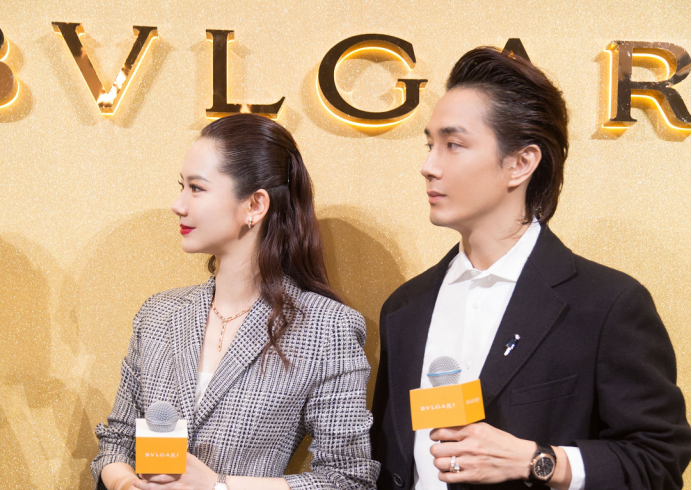 戚薇难怪被称为“戚哥”，耍起帅来连老公都是手下败将