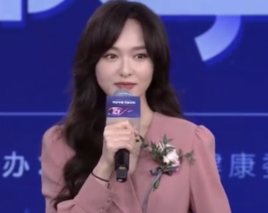​唐嫣罕谈1岁半女儿！直言喜欢和她待一起，意外透露罗晋照顾周到