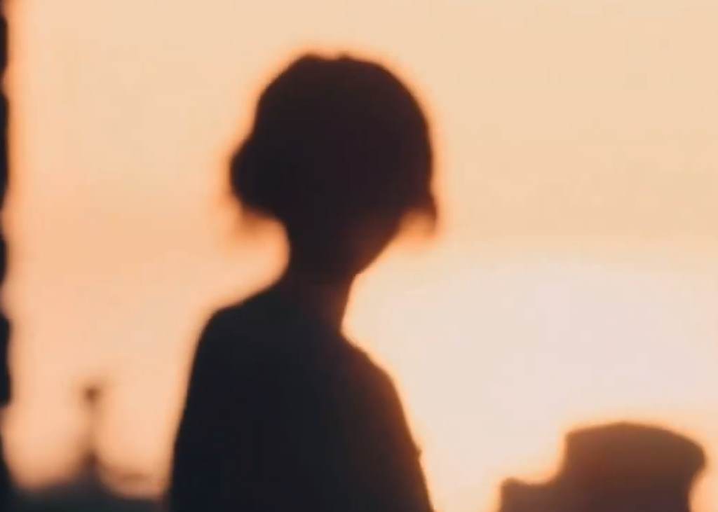 《向往6》预告曝光，张子枫变精致女人味十足，文案暗示她长大了