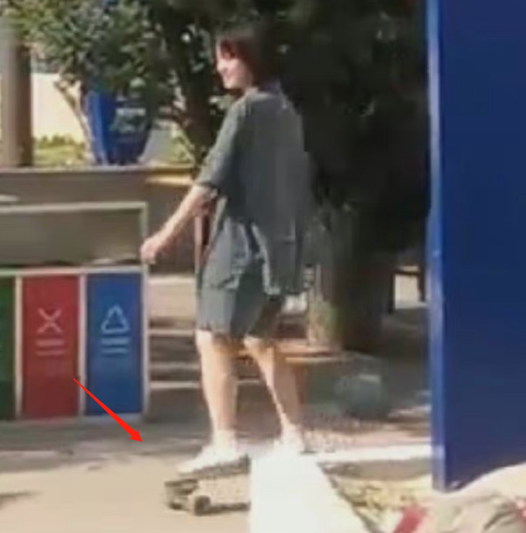 《向往6》预告曝光，张子枫变精致女人味十足，文案暗示她长大了