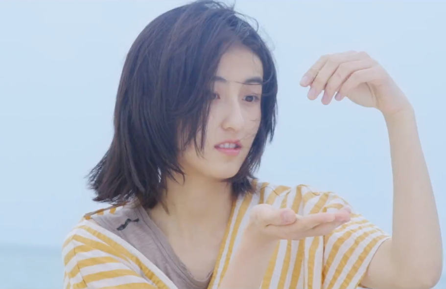 《向往6》预告曝光，张子枫变精致女人味十足，文案暗示她长大了