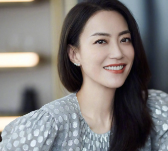 ​单亲妈妈霍汶希，从模特到金牌经纪人，来看看她的自在人生