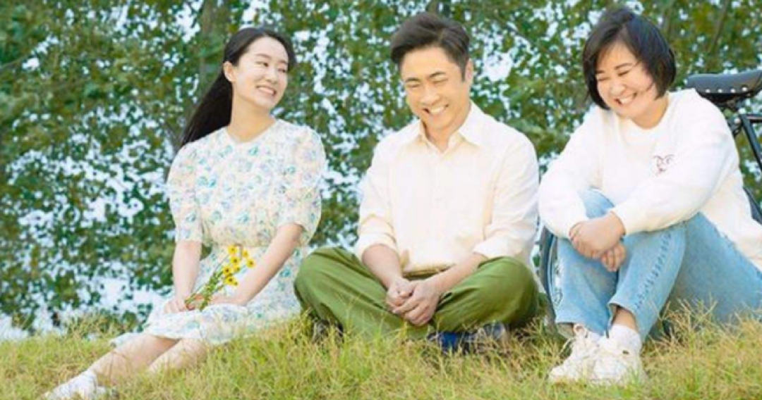 为什么张小斐的颜值，在《交换人生》和《你好李焕英》里不一样？
