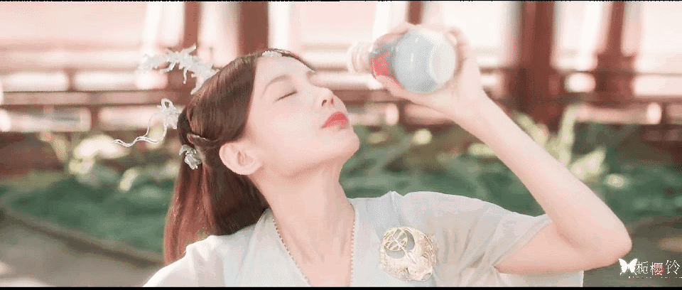 “强捧不火”的李一桐，这次终于成功狂飙了吗？