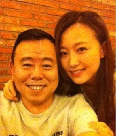 潘长江和女儿及外孙生活照曝光 素颜的潘阳好秀气 外孙像姥爷