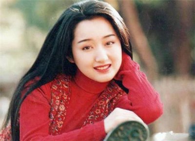 ​杨钰莹结婚了吗（杨钰莹与男友结婚了吗）