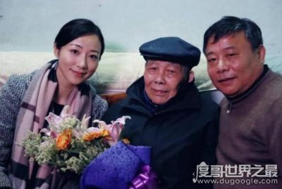 ​韩雪爷爷是哪个将军，韩曙曾是中国人民解放军副军长