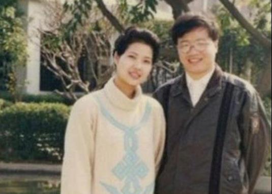 被儿子拉下水的李双江（继狱中儿子戴手铐出席李双江葬礼后）(6)