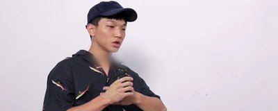 ​蔡维泽的手怎么了