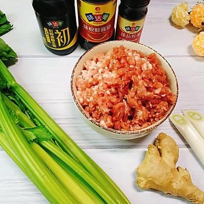 芹菜饺子馅的做法步骤(芹菜饺子馅的做法及配料)-第1张图片-