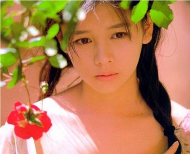 ​徐若萱早期绝版写真图片 天使面孔和魔鬼身材