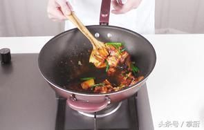 辣白菜炒五花肉怎么做好吃(辣白菜炒五花肉正宗做法)-第2张图片-