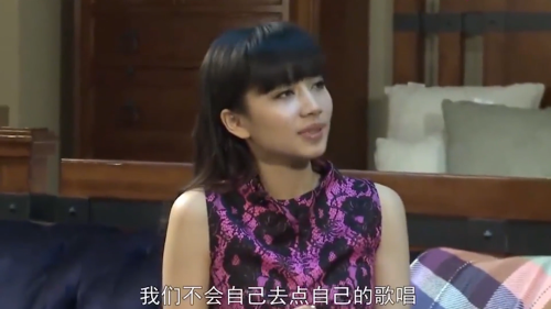 曾是“快女”五强，却因“不雅照”事件退圈，如今终于再次翻红