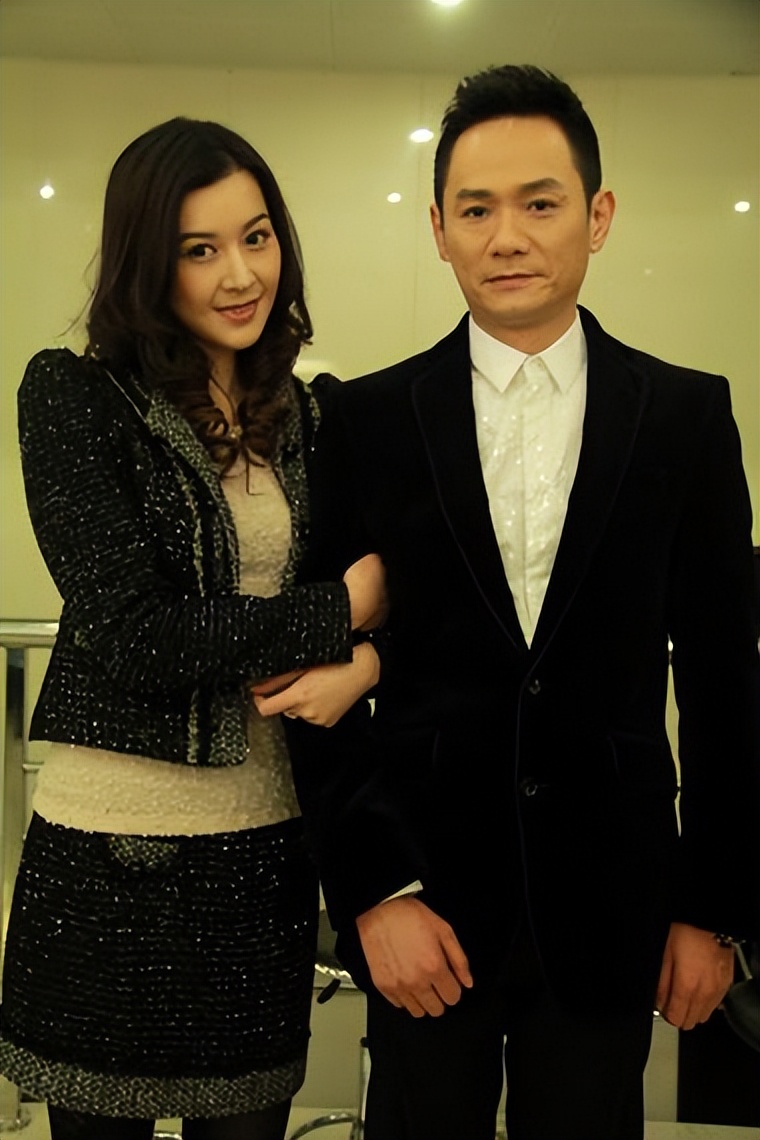 黄海冰：前妻不想要孩子，无奈离婚，再婚后很快儿女双全幸福无比