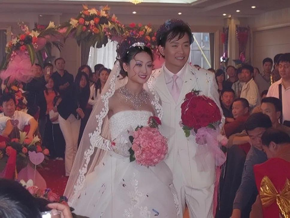 黄海冰：前妻不想要孩子，无奈离婚，再婚后很快儿女双全幸福无比