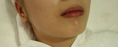 ​为什么每天熬夜化妆后毛孔粗大