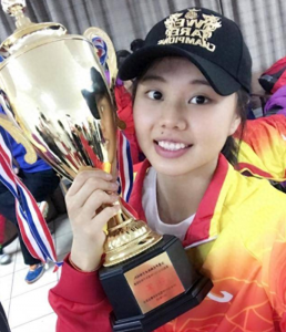 ​出生体育世家的龚翔宇，186cm长着一副明星脸，是女排的未来希望