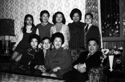 ​李开复与初恋的相亲史：全家众筹帮他追女友