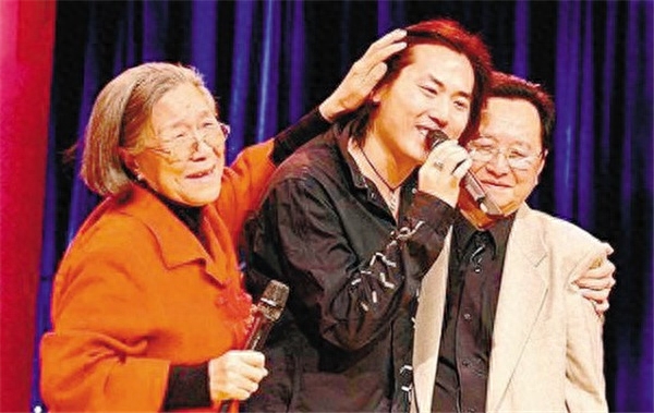 5岁因“红楼梦”板儿一角大红大紫，英国获得硕士，却在29岁离世