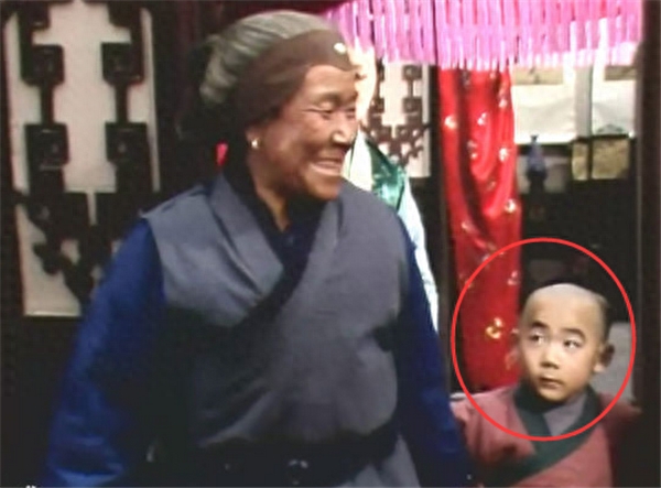 5岁因“红楼梦”板儿一角大红大紫，英国获得硕士，却在29岁离世