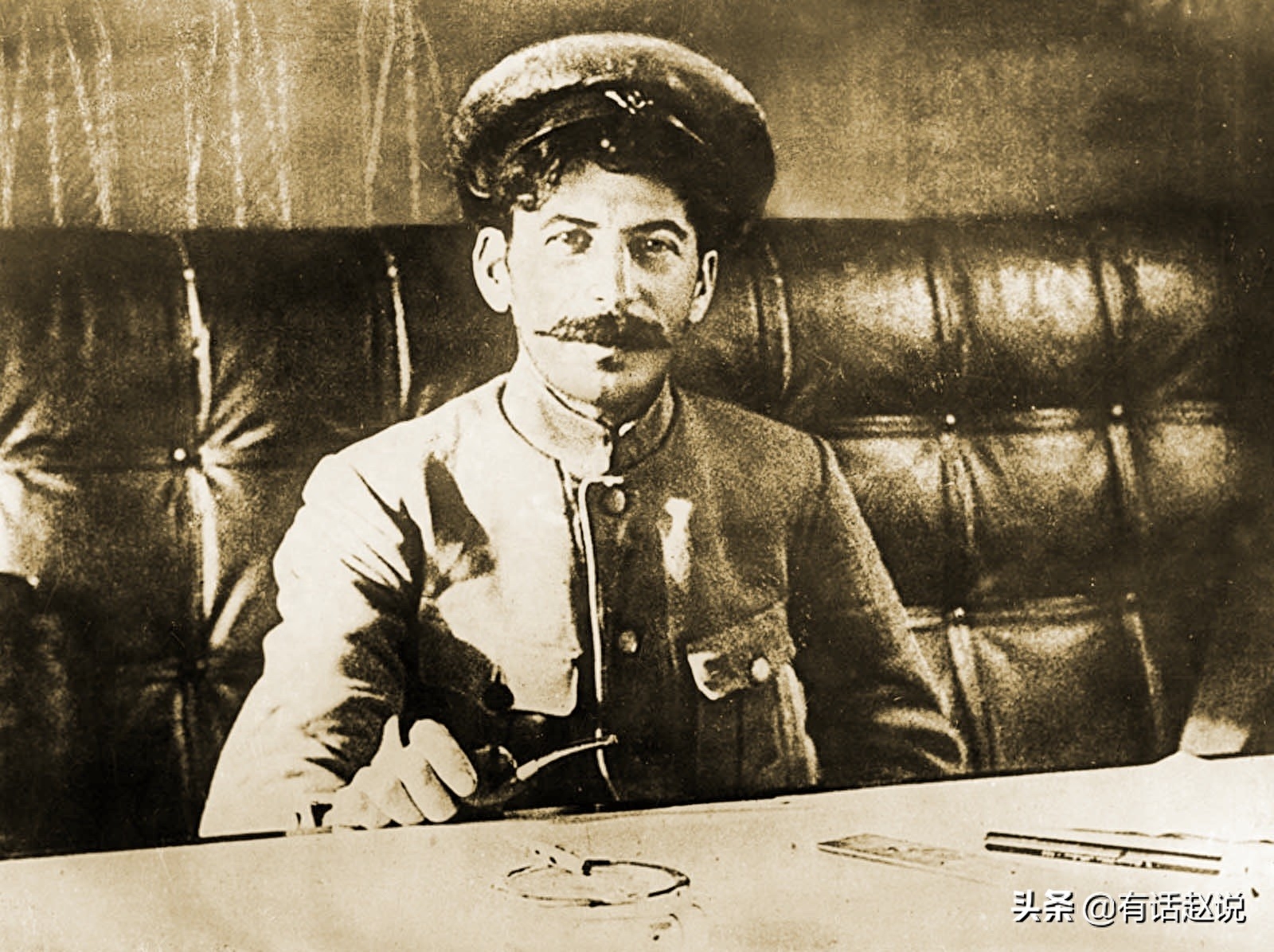 斯大林身高1.62米，来自1911年圣彼得堡帝国警察局档案
