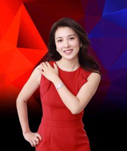 ​央视著名主播梦桐：曾买不起出镜衣服遭讥讽，女孩适婚年龄就该嫁