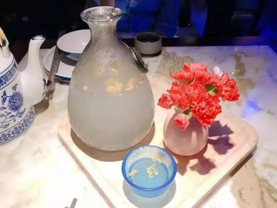 ​蚂蚁用白酒管用吗(蚂蚁泡白酒)