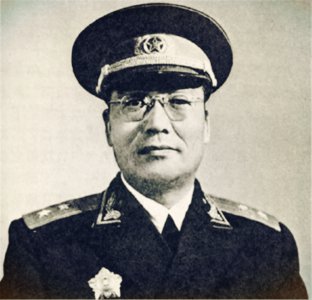 ​韩练成：在蒋身边潜伏18年，葬送了6万国军！主动拒绝上将军衔